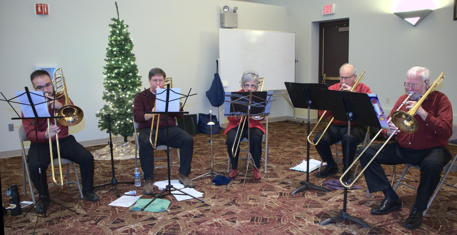 Image justin_gonzales_john_remmers_mary_marquette_mike_fleming_tom_perry_st_alphonsus_2694_8dec24zac